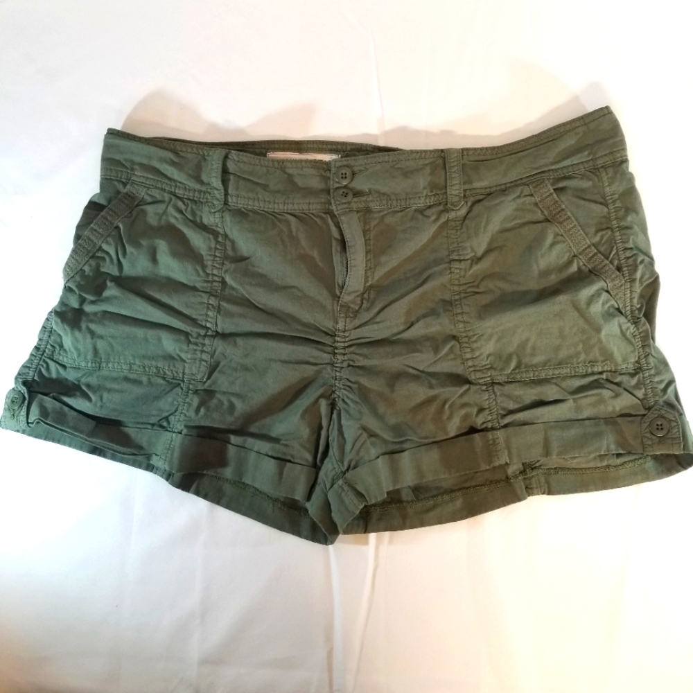 Vanilla Star Womans Shorts Size 17 Olive Drab Green 4 Pockets Front Zip Button